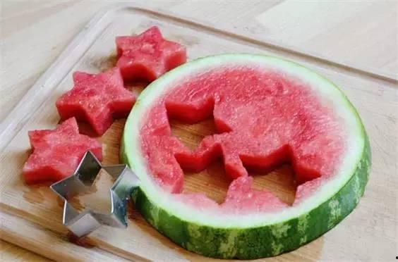 吃瓜怎么切果盘,创意吃瓜果盘制作指南